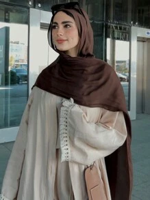 1条穆斯林女士头巾，纯色雪纺围巾，适合所有季节日常佩戴 - 咖色 - 查看 3