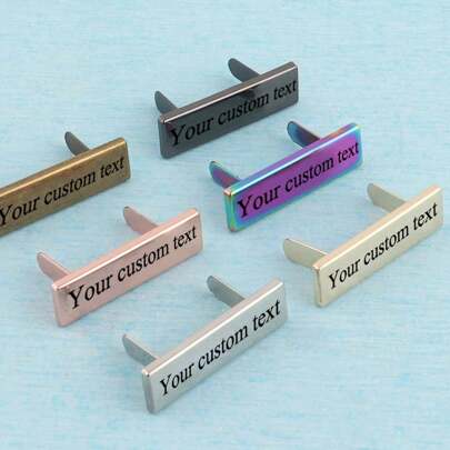 1 pezzo, Etichetta personalizzata per borsa, Etichetta unica personalizzata, Incisione laser, Etichetta per borsa, Regalo personalizzato, Cane, Inciso, Paillettes, Acciaio inossidabile, Vintage, Casual, Unisex, Hipster, Old Money, Elegante per anniversari, per matrimoni, per lauree, per inaugurazioni di casa, regali personalizzati per donne/uomini, portachiavi personalizzato/personalizzato, studenti delle superiori, studenti universitari, matricole, studenti di secondo anno, studenti più giovani, spilla personalizzata, stile casual da strada, delicata romantica, per l'ufficio, per la scuola, per l'aula, per i regali degli insegnanti, per l'università, per i colleghi, per le camere da letto, Glamour per il nuovo anno