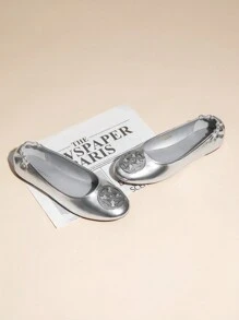 Women Ballet Flats Round Toe Slip-On Style With Metal Accent Comfortable Classic Fashion Dressy Casual Work Travel Business Office Flats Shoes - 銀色 - 查看 7