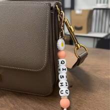 1 pièce Porte-clés en silicone personnalisé avec marguerite et prénom, porte-clés personnalisé avec prénom, style minimaliste, idéal pour la Saint-Valentin, les anniversaires et les cadeaux de mariage