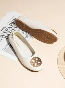 Women Ballet Flats Round Toe Slip-On Style With Metal Accent Comfortable Classic Fashion Dressy Casual Work Travel Business Office Flats Shoes - 白色 - 查看 1