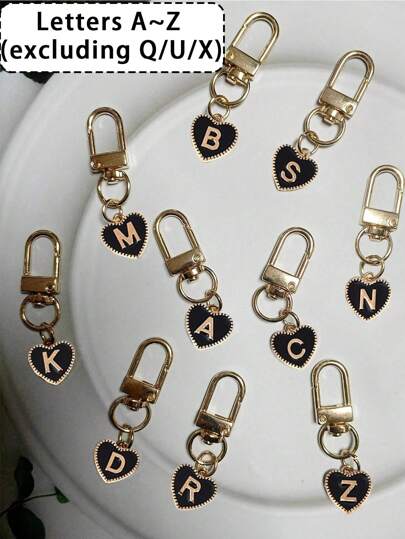 A-Z字母心形钥匙扣，合金时尚吊坠钥匙圈带登山扣，个性化首字母钥匙扣，适用于背包、钱包、耳机盒，是送给朋友、家人和情侣的理想礼物，适合生日、情人节、毕业等场合（不包括Q/U/X）。