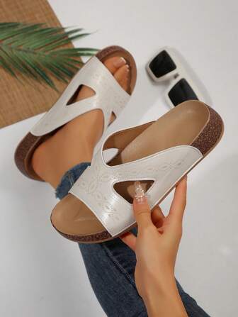 1 Pair Women's Fashion Flat Sandals, Beige & Metallic Color, Casual & Versatile For Commuting, Thick Sole Outdoor & Holiday, Metal Buckle Mule Design