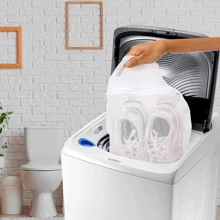 Dispensador de jabón, cepillos de limpieza para zapatos, bolsas de lavandería, bolsas de red para secar y lavar zapatillas, bolsas de malla grandes con cierre y correa para el lavado de zapatos y zapatillas, red de malla para la mayoría de las puertas de las secadoras