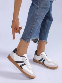 Women's Red Black Leopard Beige Gold Retro German Trainers – Lace-Up Low-Top Casual Sneakers [Size Up Half Size] - 黑色 - 查看 2