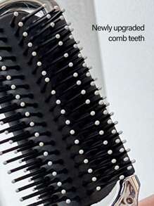 二合一镀银折叠梳子兼化妆镜 - 便携式，印有黑色 A-Z 字母和心形图案，适合旅行、度假和居家使用，方便携带，现代旅行美容工具