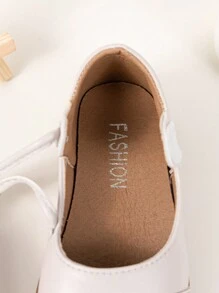 Girls' Fashion Round Toe Flat Party Princess Shoes - Beige - View 7