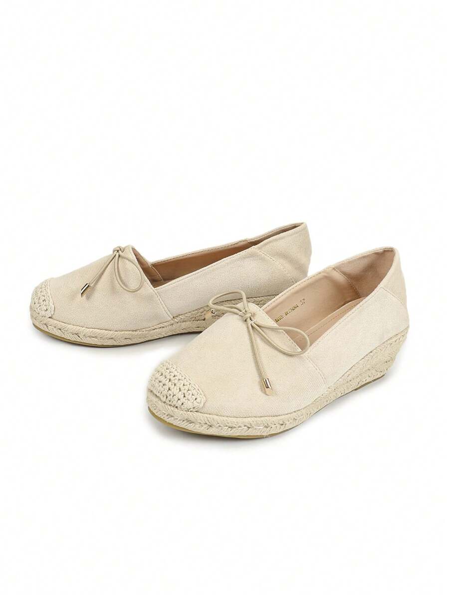 时尚绳纹坡跟女鞋，配花卉印花橡胶带和金属扣 - 米色 - 查看 1