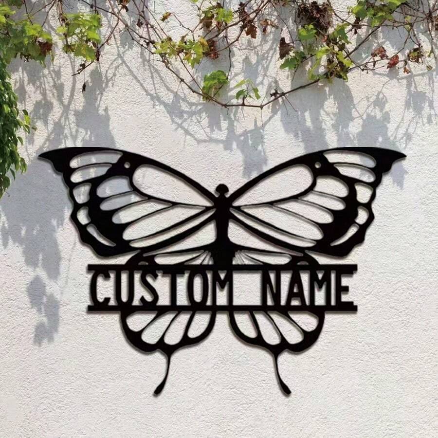 Cartel decorativo de silueta de mariposa de metal personalizable - 1 pieza Placa decorativa de hierro contemporánea para interiores y exteriores, Arte personalizado con el apellido familiar, Colgante de pared, Multiusos, Ideal para la decoración del hogar, Regalo único para vacaciones (Navidad, Halloween, Acción de Gracias) sin necesidad de electricidad - Negro - Ver 1