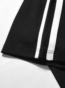 1 pieza Camiseta de manga corta con estampado y contraste de rayas para adolescentes varones, para uso casual al aire libre en primavera/verano/otoño