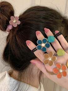5 pezzi/set Elastici per capelli da donna in tinta unita con piccoli decorazioni floreali, accessori per capelli semplici, casual ed eleganti per raccolti, code di cavallo e frangia, adatti per uso quotidiano (possono presentare leggeri graffi, fenomeno normale)