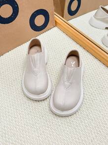 Scarpe da principessa con suola morbida, stile vintage britannico, con motivo a cuore, carine e adatte ai bambini, ottime per le esibizioni