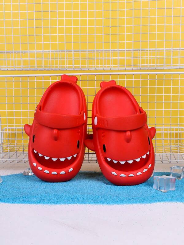 Nuevas y fashionables sandalias con suela blanda, diseño de tiburón hueco y transpirables para niños y niñas