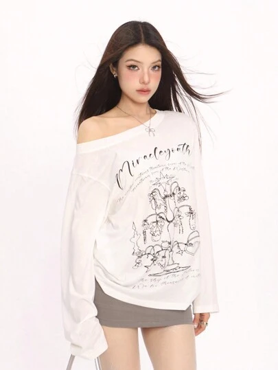 Áo thun trễ vai in hình graffiti, áo chống nắng dáng rộng, tay dài mỏng nhẹ dành cho nữ, màu trắng, thích hợp mặc mùa xuân.
