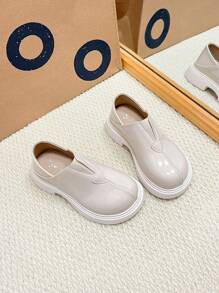 Scarpe da principessa con suola morbida, stile vintage britannico, con motivo a cuore, carine e adatte ai bambini, ottime per le esibizioni