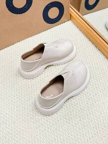 Scarpe da principessa con suola morbida, stile vintage britannico, con motivo a cuore, carine e adatte ai bambini, ottime per le esibizioni