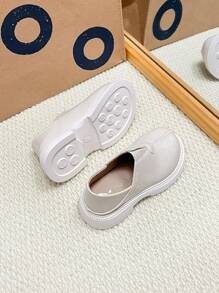 Scarpe da principessa con suola morbida, stile vintage britannico, con motivo a cuore, carine e adatte ai bambini, ottime per le esibizioni