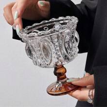 Un porte-gobelet à dessert en cristal rétro de luxe léger, un contenant de vaisselle de maison multi-couleur pour glace haut de gamme, une vaisselle à dessert de restaurant hautement attrayante pour café, un verre à boisson pour le rassemblement familial et l'après-midi du thé, un ensemble de vaisselle européen sculpté comme cadeau