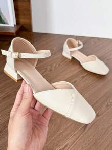 HanDuEke Women Closed Toe Sandals, Goddess Style, New Spring 2025 Student Versatile Thick Heel Toe Strap Mid Heel Flat Shoes, Milky White