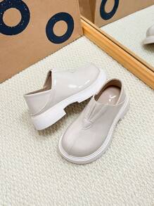 Scarpe da principessa con suola morbida, stile vintage britannico, con motivo a cuore, carine e adatte ai bambini, ottime per le esibizioni