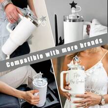 4 件可爱防尘罩草莓星形吊坠吸管盖/顶盖，兼容斯坦利杯盖 40 盎司、30 盎司、桶盖吸管盖、情侣爱心防尘塞五角星，适合作为送给朋友和家人的小礼物，返校用品