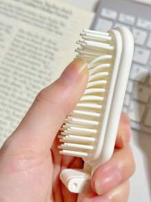 1pc Printed With Orange Pink Flowers And Black Letters Portable Travel Folding Comb, Initial Letters A-Z,Anti-Static Mini Pocket Hair Comb, Hair Styling Tools For Men And Women, Plastic Folding Comb,Travel Hair Brush, Portable Gift Lightweight Compact Small Hairbrush, Pocket Hair Comb For Travel