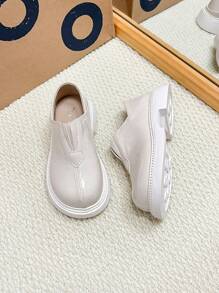 Scarpe da principessa con suola morbida, stile vintage britannico, con motivo a cuore, carine e adatte ai bambini, ottime per le esibizioni