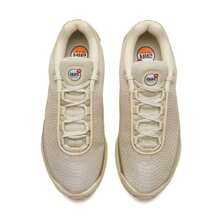 Nike 女士休闲鞋 W AIR MAX DN，女士气垫运动跑步鞋，通勤休闲鞋 HV4861-200 - 淺卡其色/化石灰/團隊金 - 查看 4