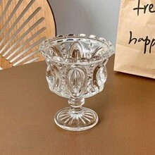 Un porte-gobelet à dessert en cristal rétro de luxe léger, un contenant de vaisselle de maison multi-couleur pour glace haut de gamme, une vaisselle à dessert de restaurant hautement attrayante pour café, un verre à boisson pour le rassemblement familial et l'après-midi du thé, un ensemble de vaisselle européen sculpté comme cadeau