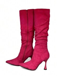 Botas altas para mujer de otoño e invierno 2025, color rosa, tacones de aguja puntiagudos con pliegues, apropiadas para volver al colegio, el Día de San Valentín, citas, fiestas y compras - magenta - Ver 3