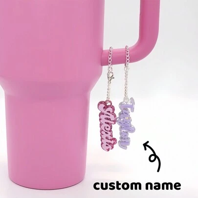 Personlig namnskylt, smyckeberlock för tumblerflaska | Kopptillbehör, vattenflaska, multifunktionell, återanvändbar, lätt att rengöra, utsökt, söt, moderiktig, bedårande, högkvalitativ, anpassad, unik, personlig, perfekta presenter till honom, perfekta presenter till henne, henne, pojkvän, flickvän, pappa, mamma, familj, vänner, ungdom, kök, matsal, sovrum, kontor, vardagsrum, hem, tesalong, personliga tillhörigheter, kontorsinredning