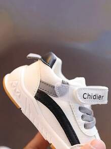 1 par de zapatos para caminar para niños y niñas de 1 a 4 años, con malla transpirable, suela suave antideslizante y cierre de gancho y bucle, apropiados para uso en interiores y exteriores, de estilo deportivo y casual para primavera/otoño