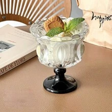 Un porte-gobelet à dessert en cristal rétro de luxe léger, un contenant de vaisselle de maison multi-couleur pour glace haut de gamme, une vaisselle à dessert de restaurant hautement attrayante pour café, un verre à boisson pour le rassemblement familial et l'après-midi du thé, un ensemble de vaisselle européen sculpté comme cadeau