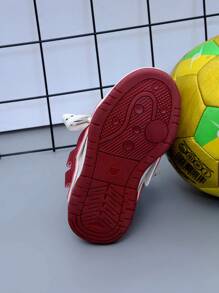 New Graffiti Soft Bottom Breathable Anti-Slip Fashionable Cute Children Sports Shoes, Skateboarding Sneakers, Casual Shoes With Precise Fitting Craft For Stable Foot