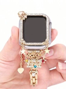 1 Stück Metallarmband für Apple Watch Damen, kompatibel mit Apple Watch Series 10/9/8/7/6/SE/5/4/3/2/1, 38mm - 49mm, Metallarmband mit verstellbarem Schnallenverschluss für besseren Sitz am Handgelenk, einzigartiges Cut Out Uhrengehäuse/Band separat erhältlich (Uhr nicht inbegriffen)