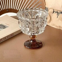 Un porte-gobelet à dessert en cristal rétro de luxe léger, un contenant de vaisselle de maison multi-couleur pour glace haut de gamme, une vaisselle à dessert de restaurant hautement attrayante pour café, un verre à boisson pour le rassemblement familial et l'après-midi du thé, un ensemble de vaisselle européen sculpté comme cadeau