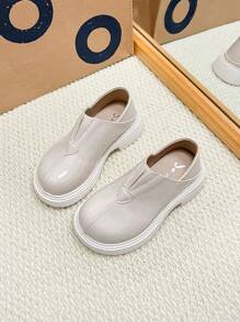 Scarpe da principessa con suola morbida, stile vintage britannico, con motivo a cuore, carine e adatte ai bambini, ottime per le esibizioni