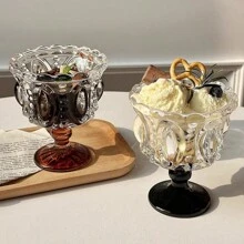 Un porte-gobelet à dessert en cristal rétro de luxe léger, un contenant de vaisselle de maison multi-couleur pour glace haut de gamme, une vaisselle à dessert de restaurant hautement attrayante pour café, un verre à boisson pour le rassemblement familial et l'après-midi du thé, un ensemble de vaisselle européen sculpté comme cadeau