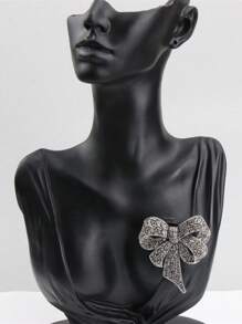 1pc Retro Elegant Personalized Fully Rhinestoned Black Butterfly Brooch, Cardigan/ Suit Accessory For Women