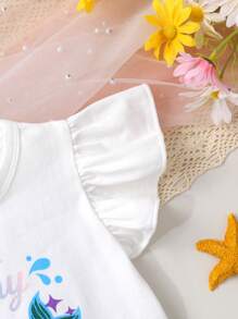 Set de 2 piezas con camiseta de niña pequeña suave y cómoda con volantes, estampado de concha de sirena y efecto ombré, y pantalones cortos deportivos con estampado de escamas en degradado