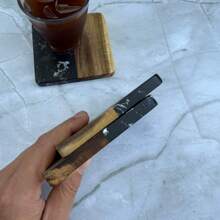 一包 3 个相思木和天然黑石杯垫家庭厨房餐厅酒店酒吧娱乐用品方便实用户外烧烤节日聚会酒吧杯垫咖啡桌杯垫带防滑泡沫垫贴纸，木制工艺杯垫礼品创意 - 彩色 - 查看 5