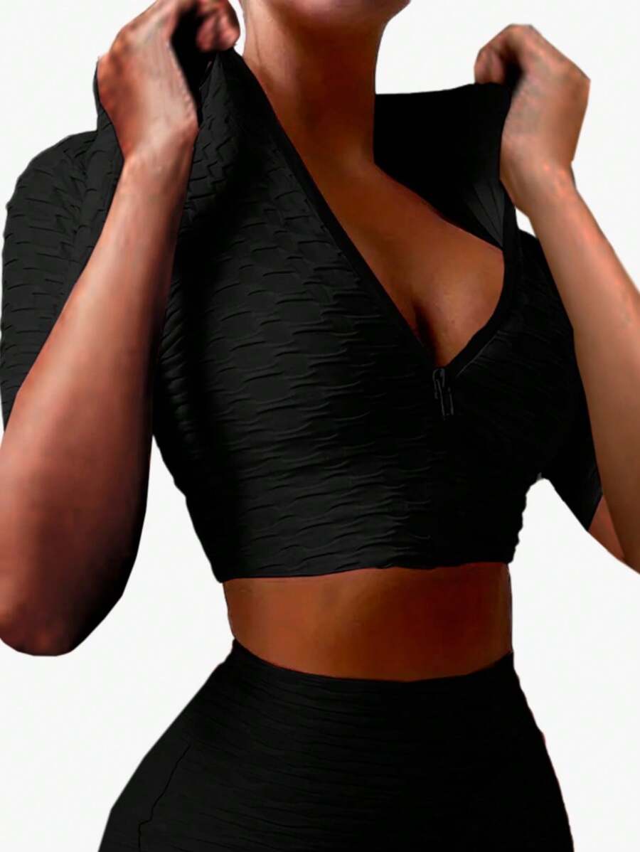 Textured Lycra Sports Crop Top With Zipper - Black - View 1