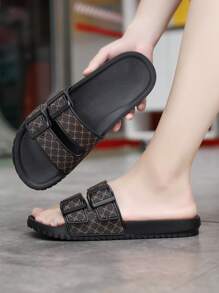 Summer Large Size 39-47 Men's Slippers Outdoor Comfortable Men's Casual Shoes Lightweight Anti Slip Home Slippers Wear-Resistant Breathable Men's Sandals Outdoor Daily Wear Men's Shoes(Asymmetric Pattern)