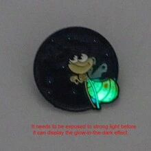 Disney 1 pieza Broche de esmalte con diseño de rana y princesa luciérnaga - insignia encantadora para mochila, ropa y accesorios como prendedor para prendas, bolsos y charm escolar