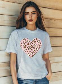Women's  Valentine's Day Love Heart Leopard Print Print T-Shirt Fashion Short Sleeve Round-Neck Slm Fit Tops Summer Casual Streetwear