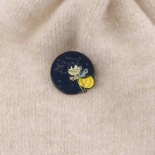 Disney 1 pieza Broche de esmalte con diseño de rana y princesa luciérnaga - insignia encantadora para mochila, ropa y accesorios como prendedor para prendas, bolsos y charm escolar