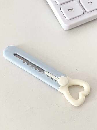 1pc/2pcs/3pcs Cute Mini Heart Utility Knife Paper Cutter Art Knife Box Cutter School Office Supply Cutting Tool Student Stationery Gift Knives