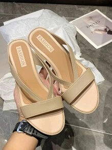 Fashionable Soft Bottom Wedge Plastic Women's Shoes, Non-Slip Waterproof Jelly Shoes, Durable Work Shoes, Comfortable Summer Casual Thick-Soled Slippers, Korean Style Flattering Women Sandals
