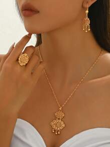 4pcs/Set Luxurious Geometric Gold Color Tassel Necklace, Earrings & Ring Jewelry Set, Suitable For Women To Wear At Parties, Festivals And Gatherings