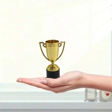 12pcs Party Event Game Honor Gold Small Trophy Mini Fun Awards Plastic Trophy Mini Props, Suitable For Family Gatherings, Events, Parties